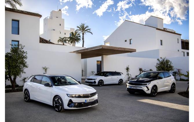 Vauxhall opens order books for GSe range