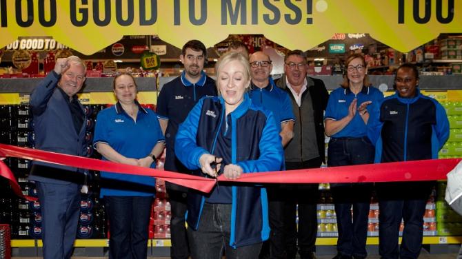 New the Food Warehouse store opens in Banbridge
