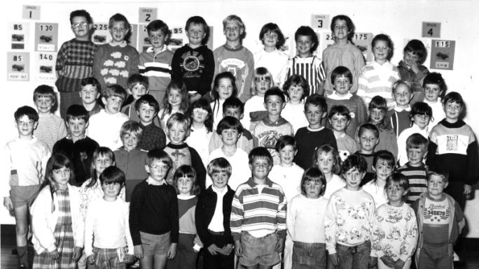 Lots of smiles for the camera from the kids in Grade 2 at Banbridge Holiday Bible Club. 31702c